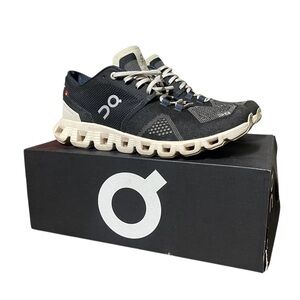 Swiss Engineering Cloud X ON Running Lace Up Shoes Sneakers Women’s Size US 8